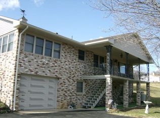 458 Hawksbill Dr, Stanley, VA 22851