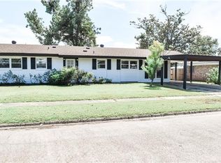 415 Dewald Ln, Lake Charles, LA 70605