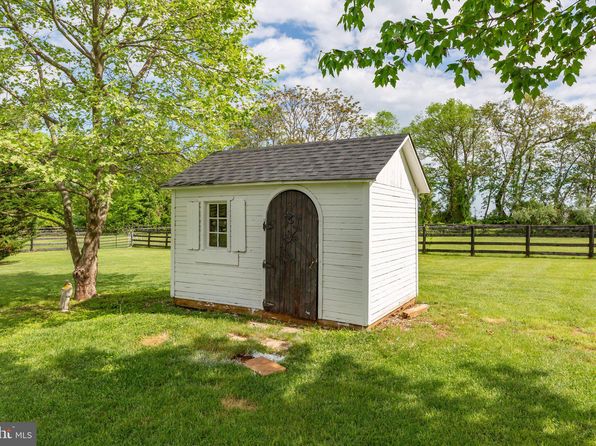 19964 Pleasant Meadow Ln, Purcellville, VA 20132