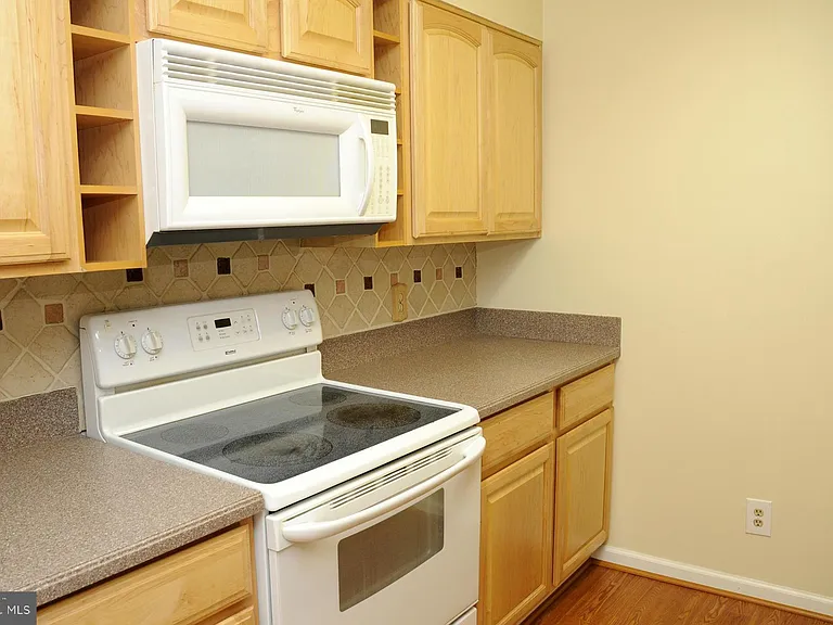 4906 Columbia Rd #8125 — Photo 4