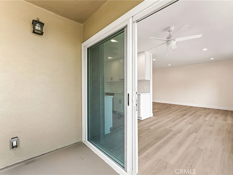 5409 Radford Ave #7 — Photo 22