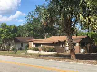 449 1st St, Geneva, FL 32732