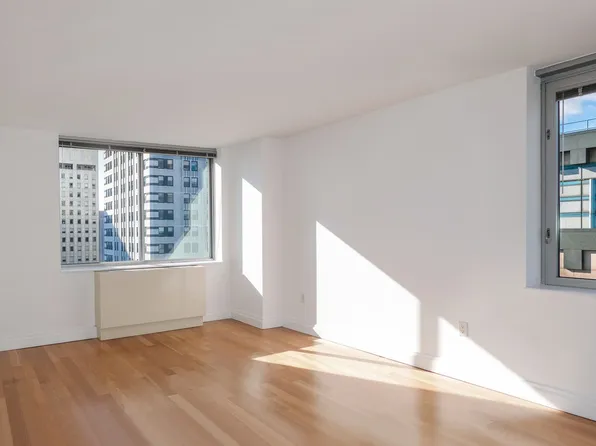 150 East 44th Street image 6 of 15