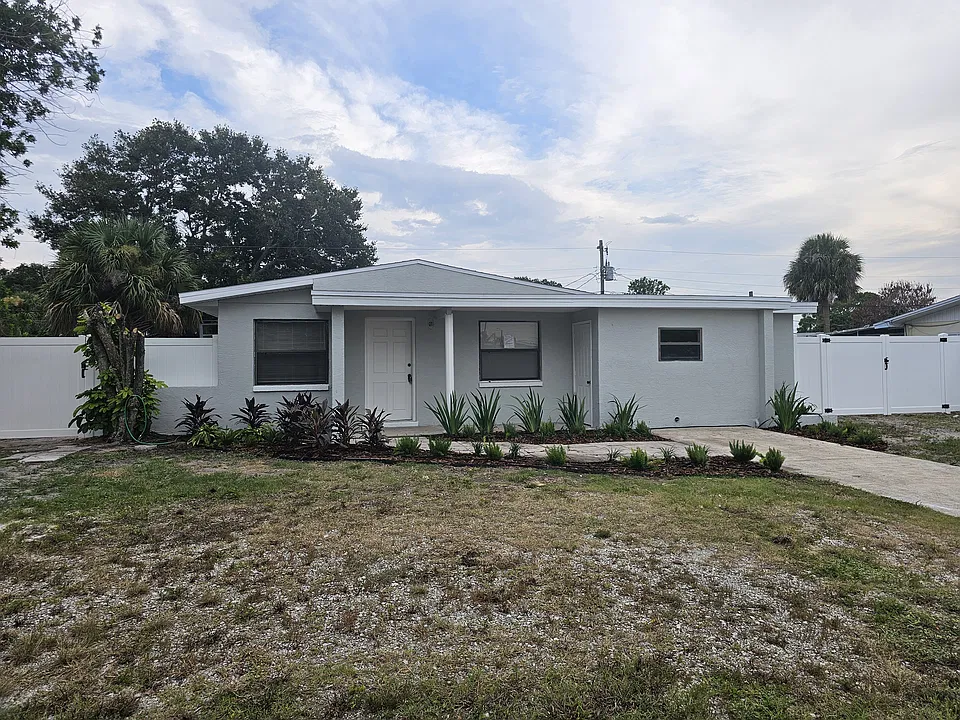 1505 Cunningham Ave