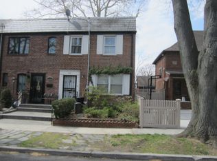 610 160th St, Flushing, NY 11357
