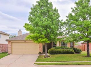 5548 Hunters Bend Ln, Dallas, TX 75249