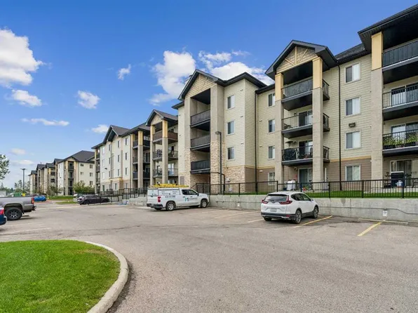 304 N Mackenzie Way SW #7207, Airdrie, AB T4B 3H6