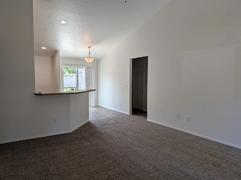 5320 Dynasty Ave — Photo 4