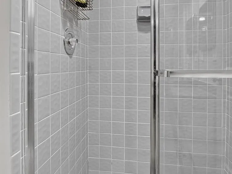 7473 Glendevon Ln #402 — Photo 32