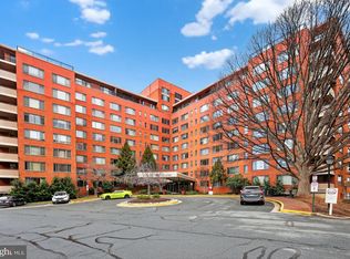 1121 Arlington Blvd N #706, Arlington, VA