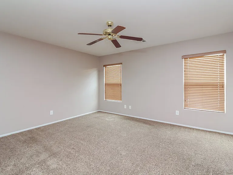 3433 Palatine Hills Ave — Photo 8