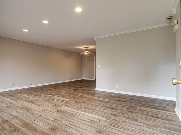 2nd image of 508 Doral Country Dr