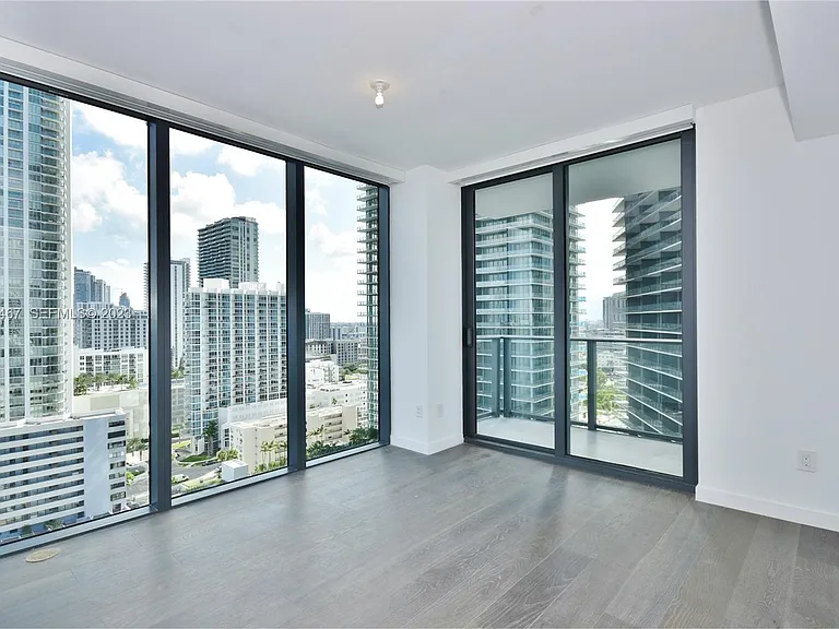 3131 NE 7th Ave #1300 — Photo 9