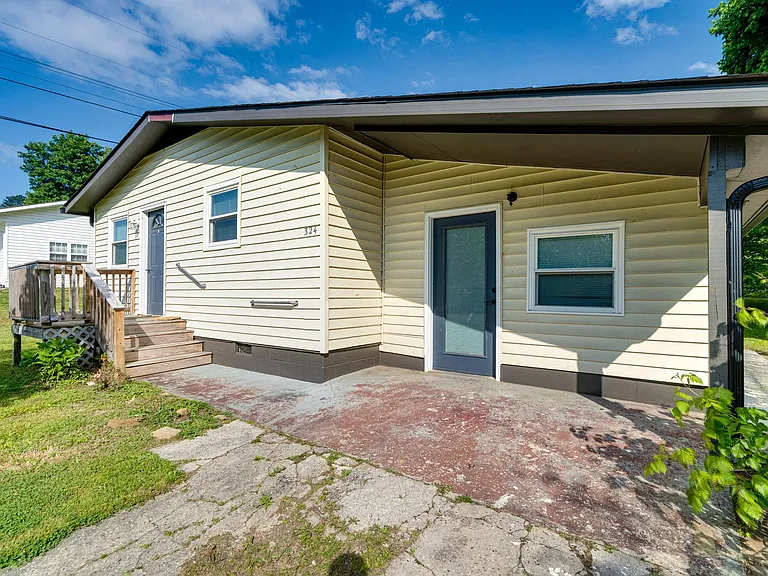 324 Loop Rd — Photo 13