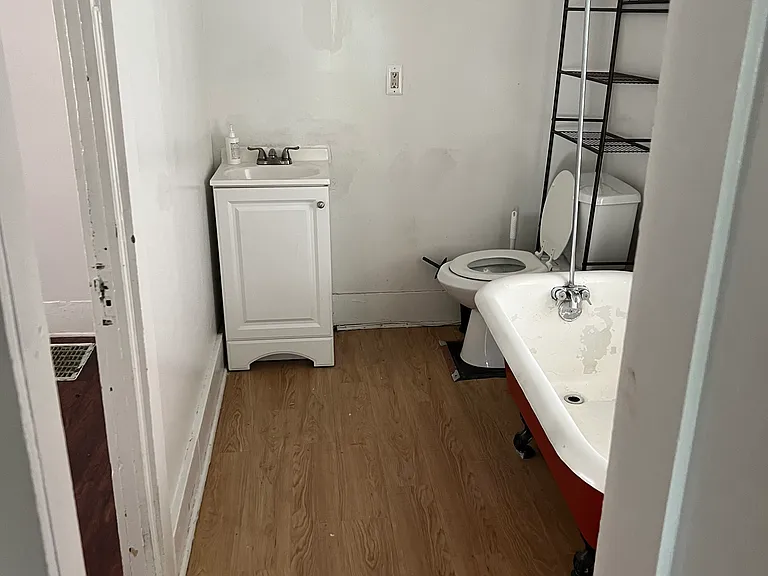 233 Hamilton St — Photo 7
