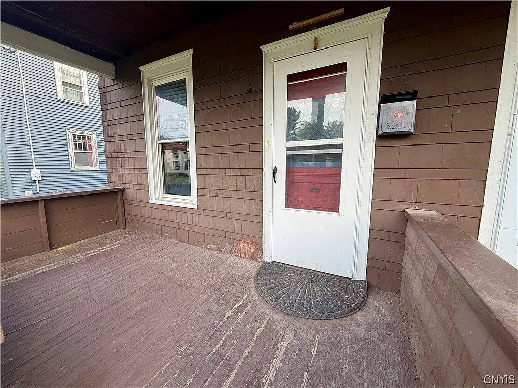 2 bed, 1.0 bath, 1100 sqft, $1,200 — Photo 3