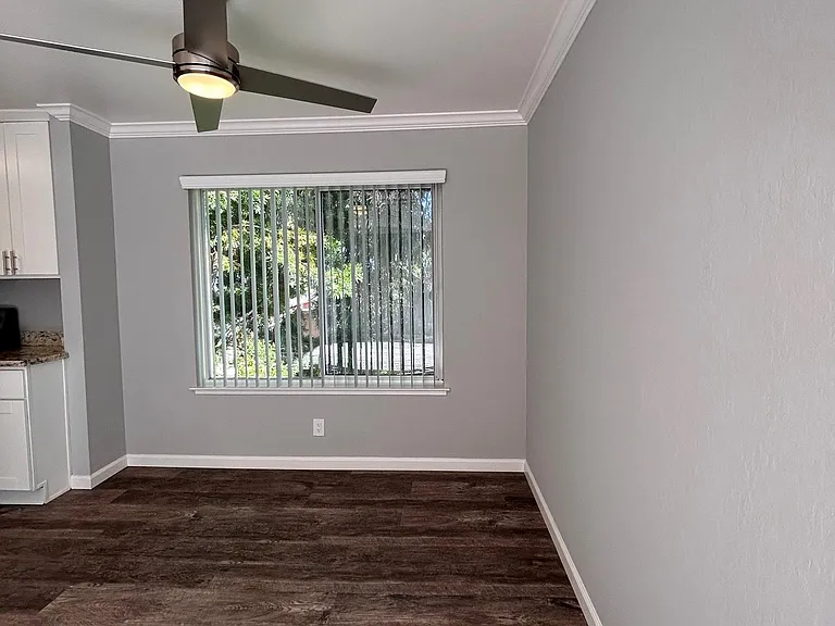 1029 El Camino Real #5 — Photo 12