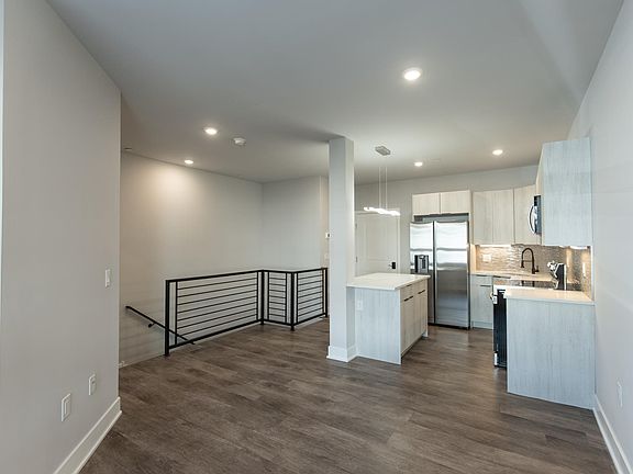 5th image of 3401 Wallace St Unit 2