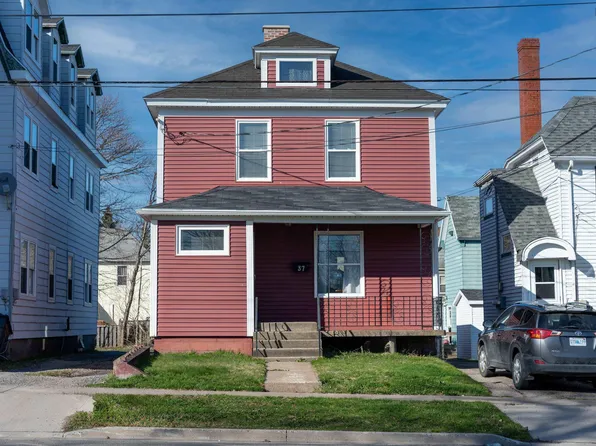 37 Archibald Ave, North Sydney, NS B2A 2W7