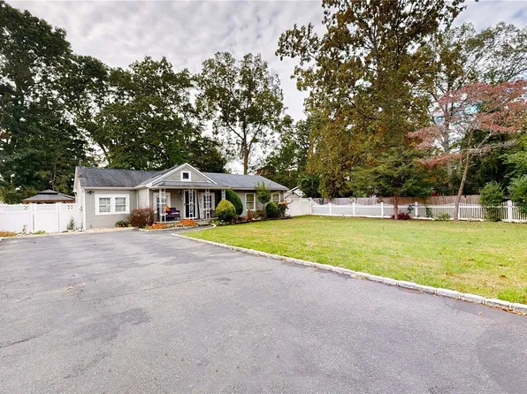 160 Victory Drive, Ronkonkoma, NY 11779
