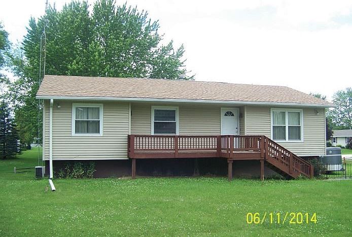 1st image of 100 Clarmont Dr