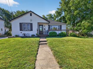 33 Lewis St, Fort Erie, ON L2A2P8