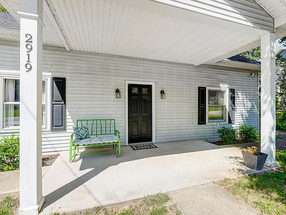 5th image of 2919 2nd St