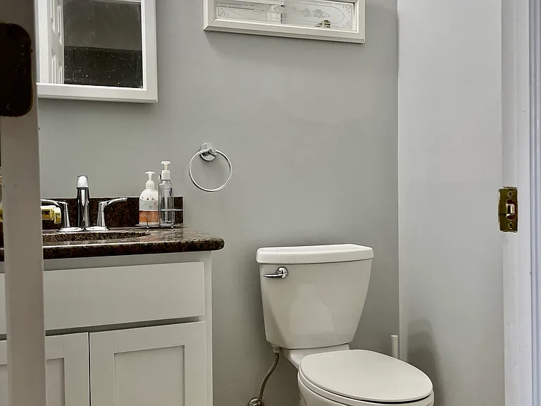 1911 Smallbrook Dr — Photo 10
