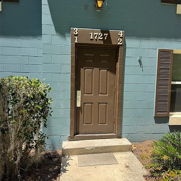 1727-1727 NE 2nd St #4 — Photo 2