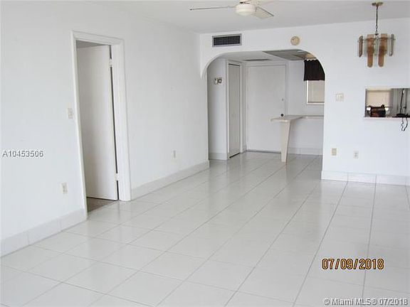 5th image of 3020 Marcos Dr #412