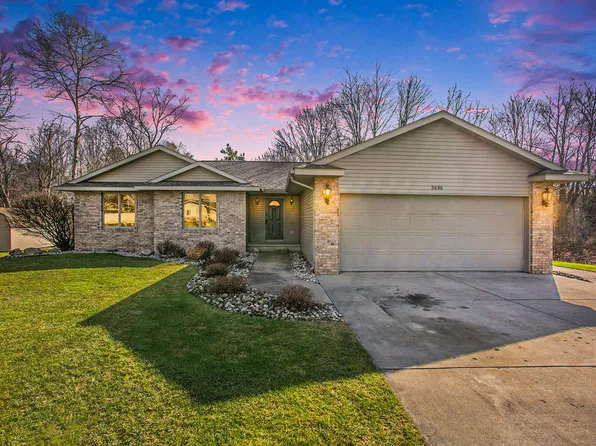 3696 Lo Al Dr, Ravenna, MI 49451