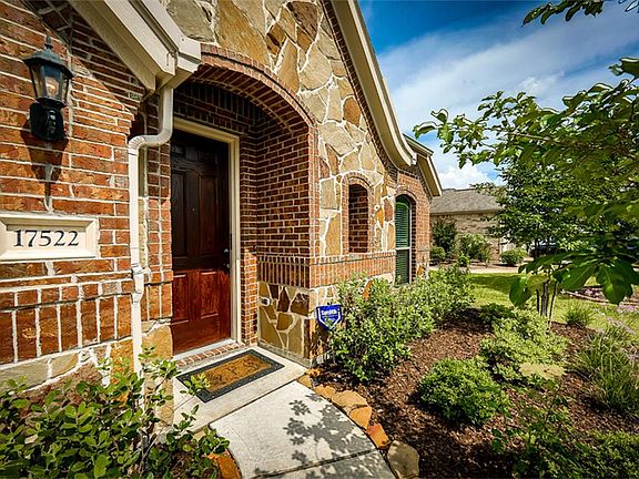 3rd image of 17522 Stamford Oaks Dr
