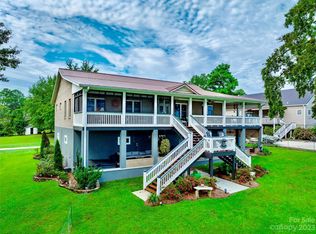 150 Little Point Ln, Ridgeway, SC 29130