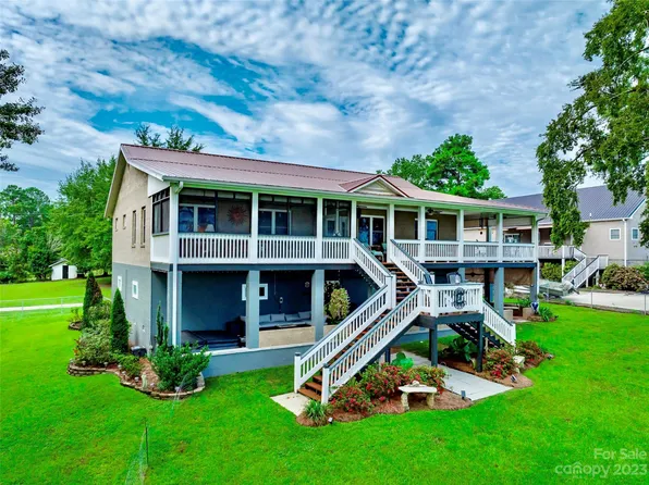 150 Little Point Ln, Ridgeway, SC 29130