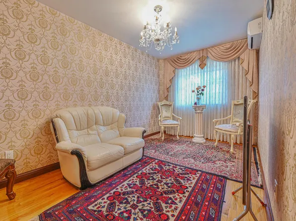 1827 78th Street image 11 of 20