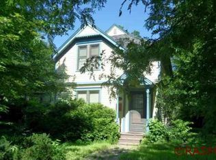 122 S 7th St, Saint Peter, MN 56082