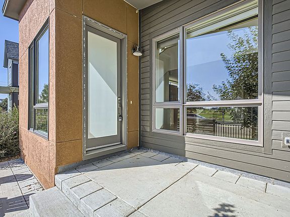 3rd image of 2111 Hecla Dr