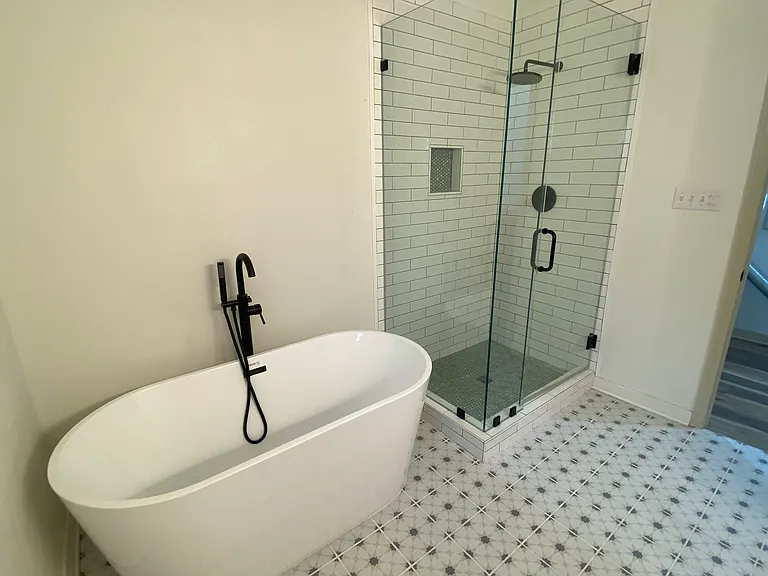 344 Angela Ave — Photo 6