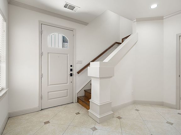 5th image of 4316 Cedar Springs Rd APT C