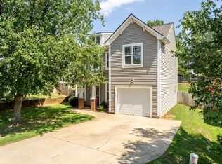 104 Hutson Ln, Clayton, NC 27527