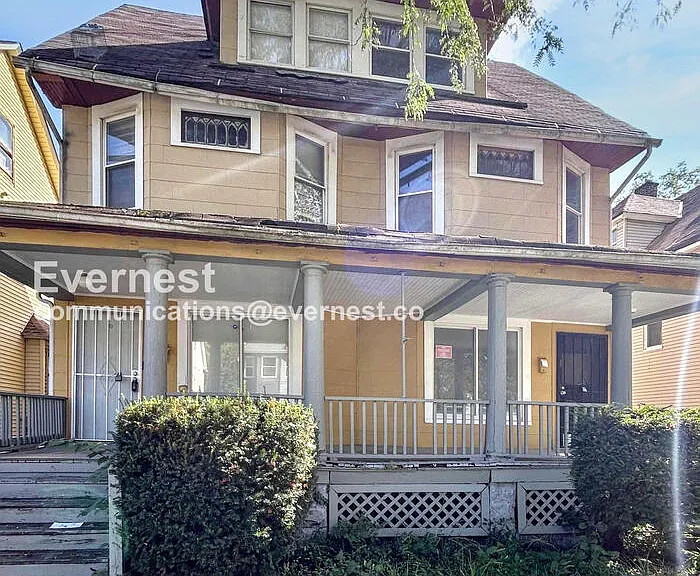 2213 E 82nd St — Photo 1