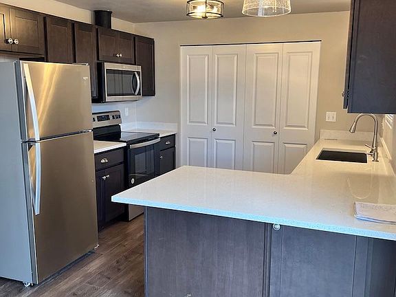 3rd image of 7625 47th Ave NE