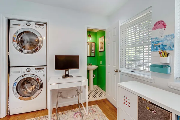 Sold by Compass | media 23