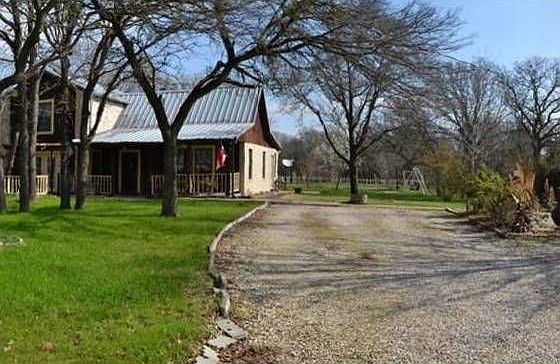1st image of 846 Oak Knoll Ln