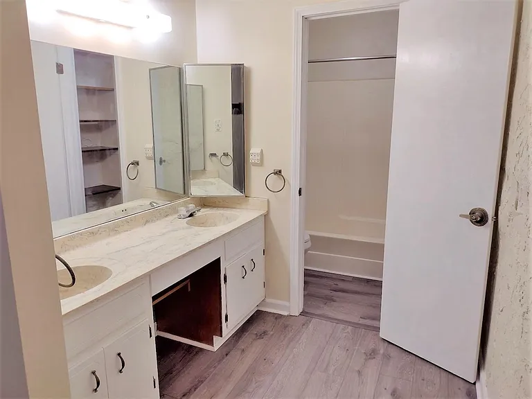 510 E Ponce De Leon Ave #I — Photo 10