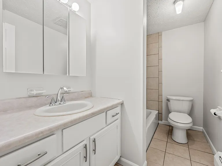 347 Oakland St #47 — Photo 6