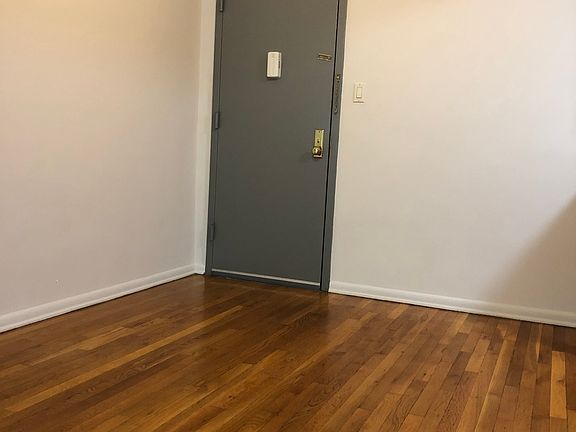 4th image of 6148 219th St #11