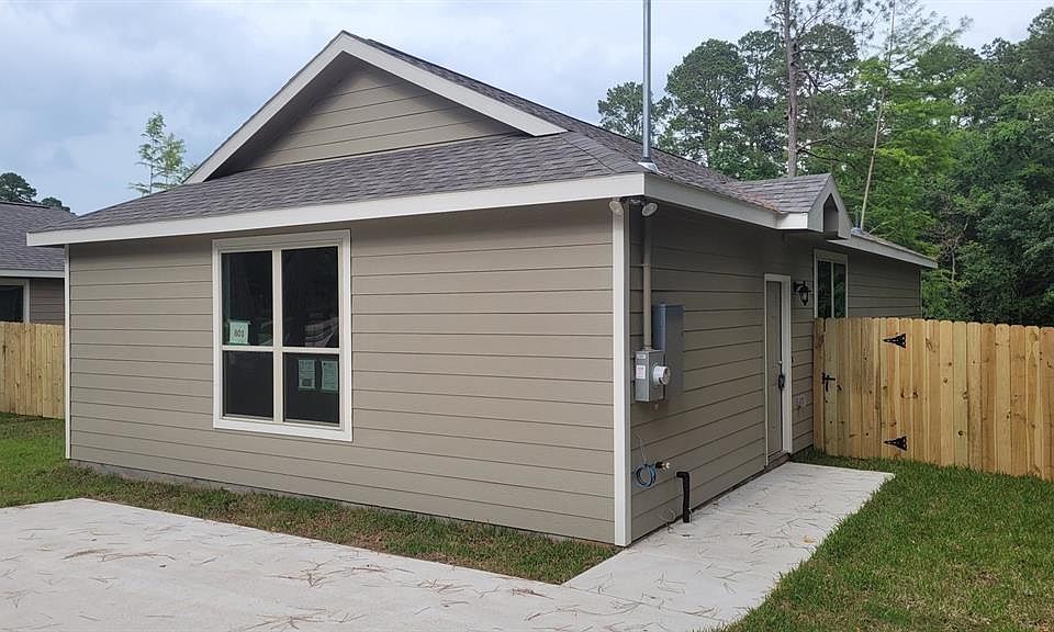 1st image of 801 Crystal River Rd