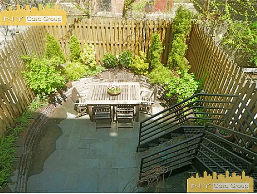 Sold by NY Casa Group | media 1