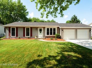 4904 Pyndale Dr, McHenry, IL 60050